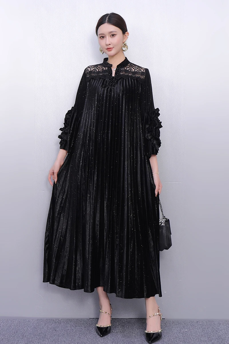 เดรสยาวผ้ากำมะหยี่แต่งลูกไม้ลายดอกไม้ สไตล์ลำลองสำหรับผู้หญิง ฤดูใบไม้ร่วง-ฤดูหนาว ปี 2025 รุ่น J2093 ขายส่ง