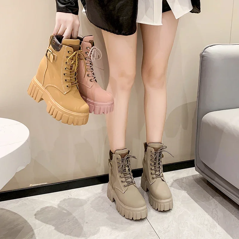 

10CM High Platform Ankle Boots for Women Punk Style Metal Buckle Super High Heels Boots Fashion Hidden Wedges Womens Boots Botas