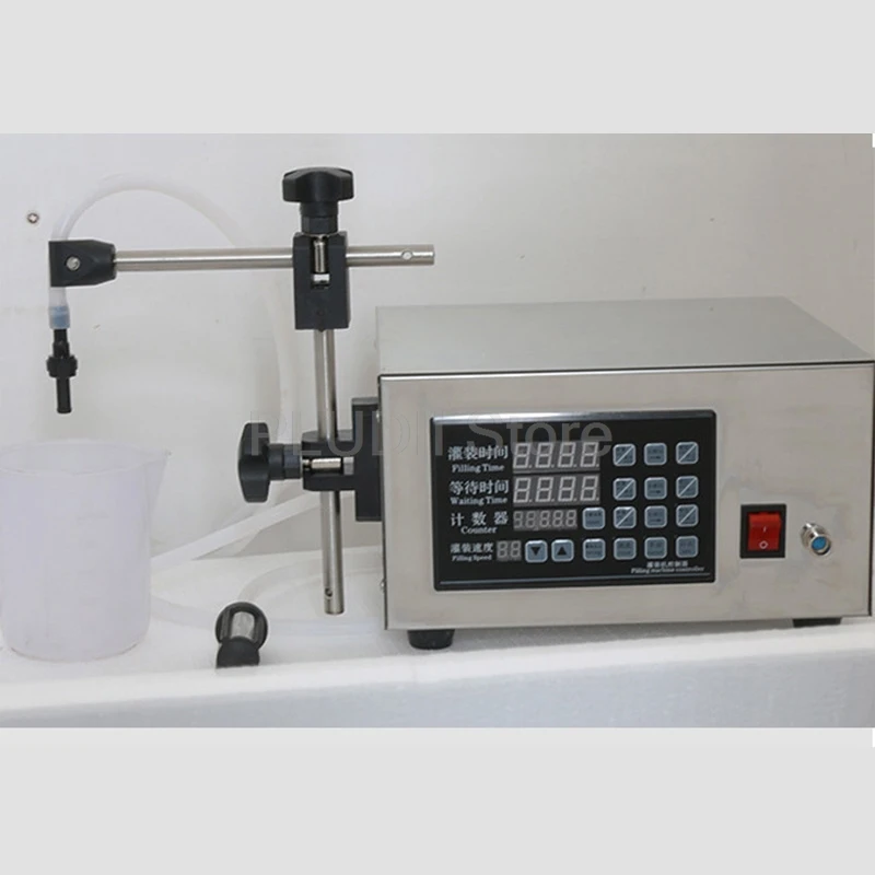 آلة تعبئة السوائل 30 واط معدات تعبئة الخمور الكمية الأوتوماتيكية الكحول الأرواح الفودكا ويسكي حشو عالي الدقة