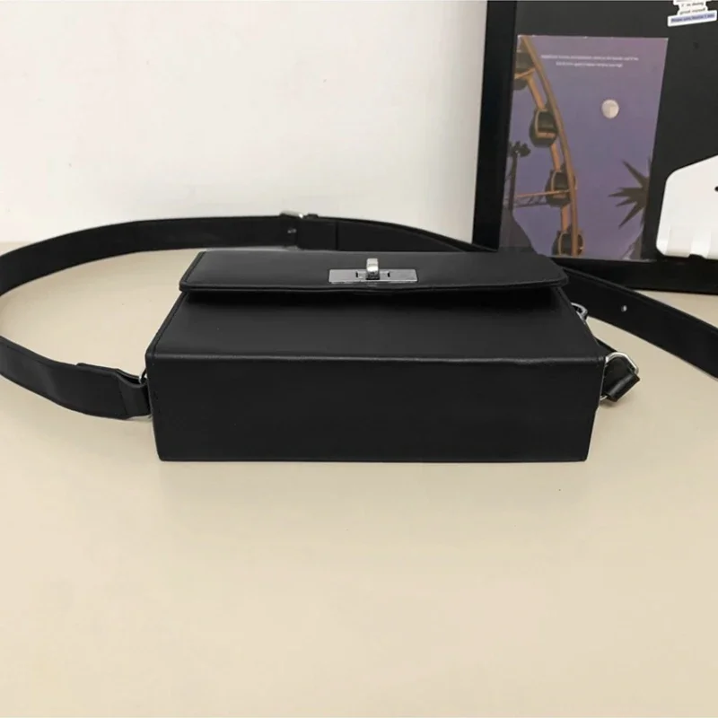 Designer Square Box Handbag PU Cube Crossbody Shoulder Bag for Man and Woman Black Small Phone Flap Purse