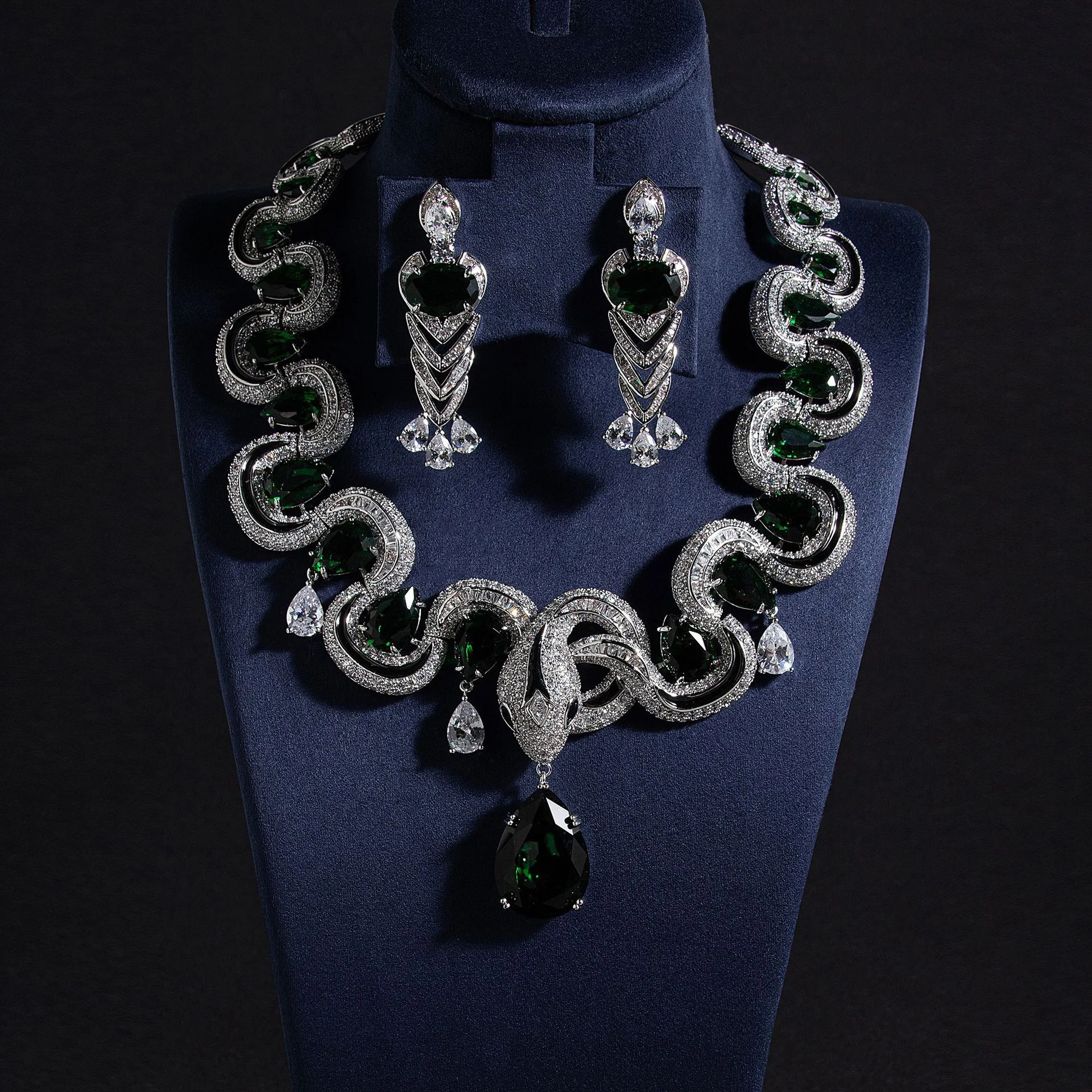 

Роскошное винтажное элегантное зеленое ожерелье в виде змеи, серьги с инкрустацией AAA, циркон, высокое качество, модные украшения для женщин, свадебная вечеринка