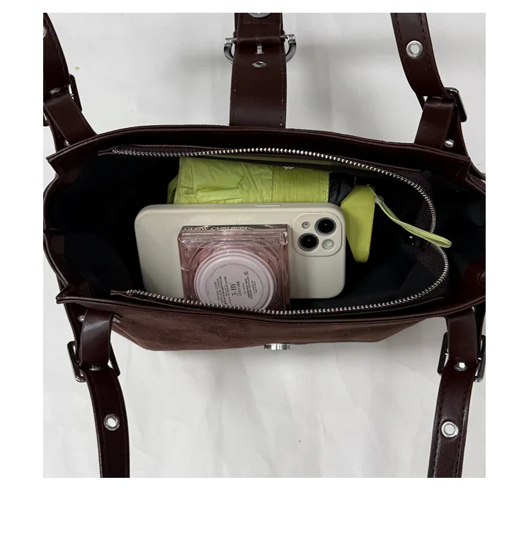 Vintage Suede Velvet Women Handbag Soft Ladies Shoulder Bag Rivet Hot Girl Motorcycle Underarm Bag Bolsa Feminina Work Commute