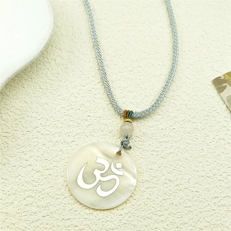 بوهيميا شل اليوغا Om أوم رمز قلادة قلادة للنساء الرجال القطن حبل سلسلة ميدالية مستديرة الدين البوذية تميمة مجوهرات
