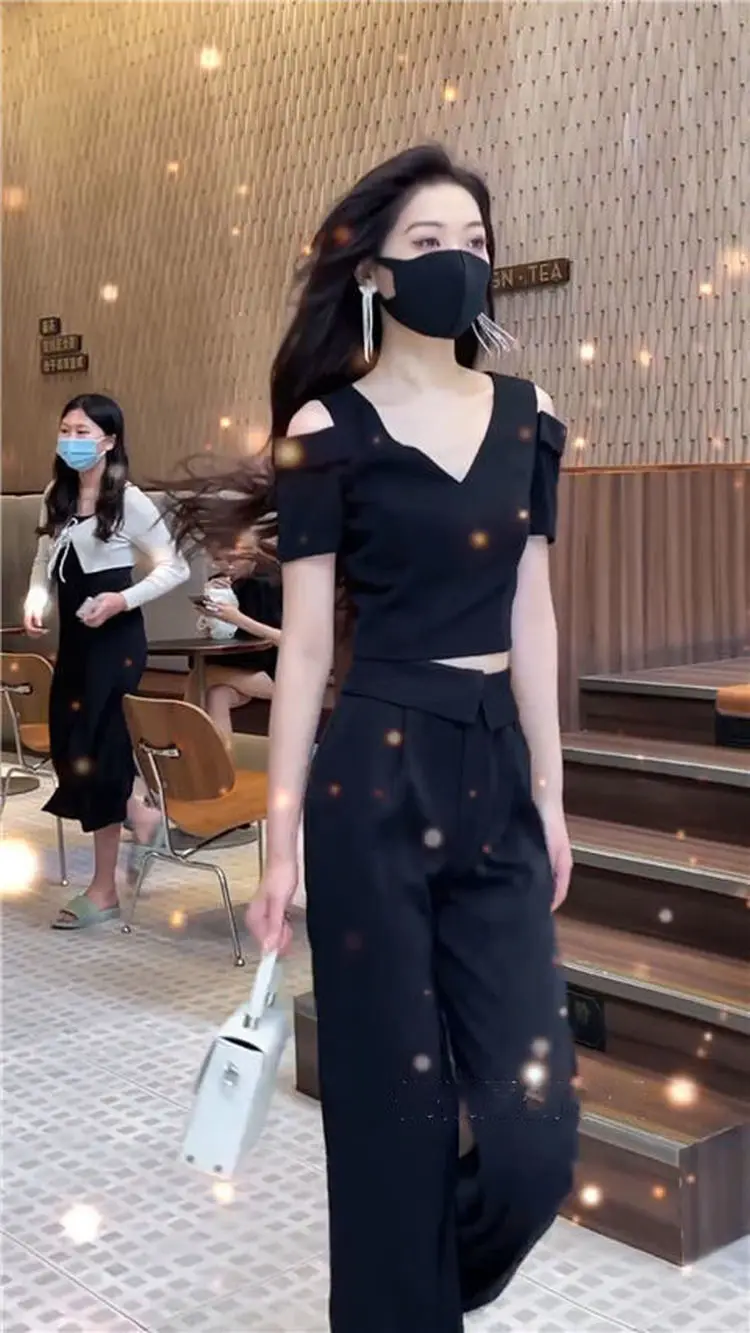 Temperament Fashion Set Women's Summer New High End Short Sleeved V-neck Off Shoulder Top Wide Leg Pants Two Piece Set