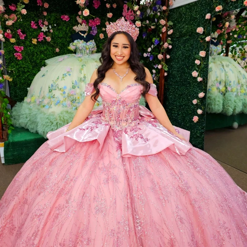 

Блестящее розовое платье Quinceanera с кристаллами и блестящими цветами, наклейка с длинным хвостом, большой бант, роскошное платье Quinceanera Vestidos De 15, ﻿ Настроить