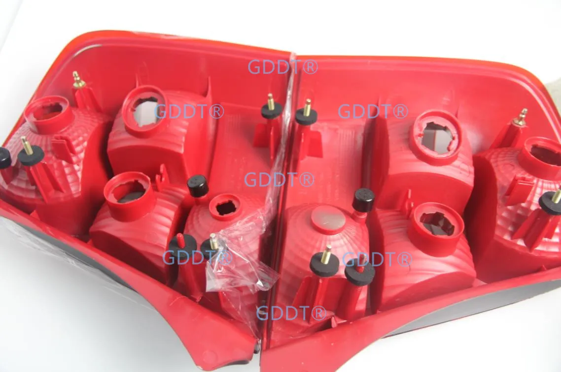 Рисунок 3 - Цельные задние фонари для Mazda