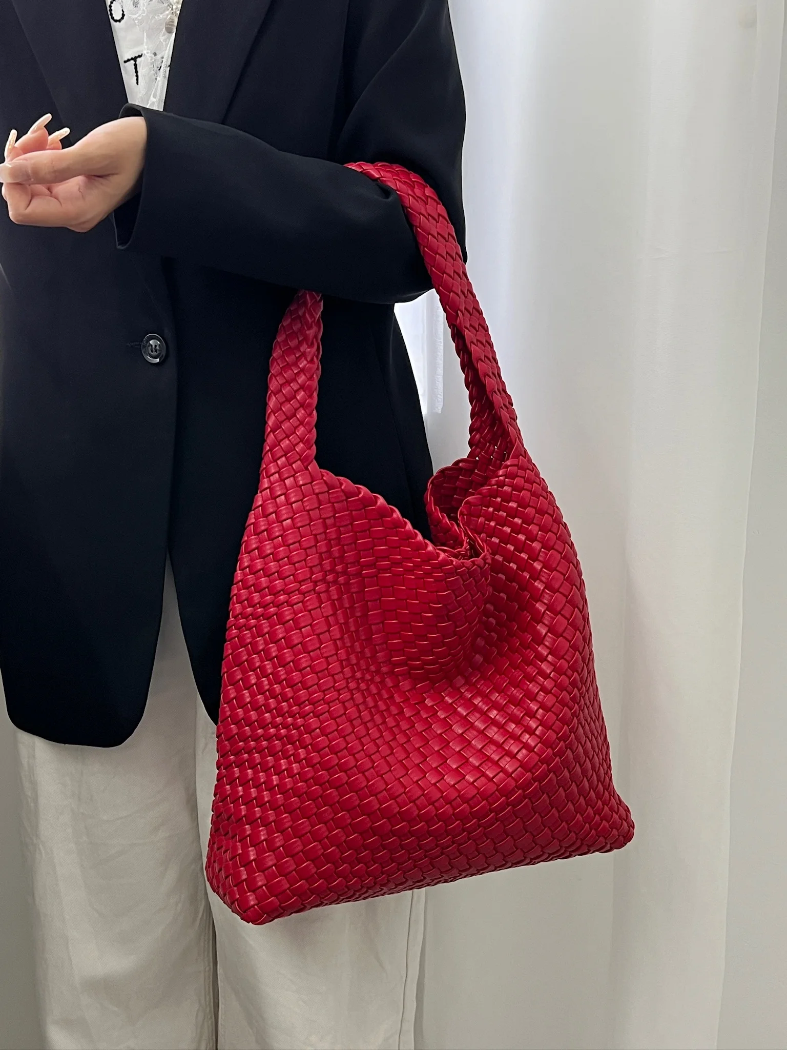 Women's bags Luxury Designer Shoulder bag High capacity PU leather hand woven Women's handbag