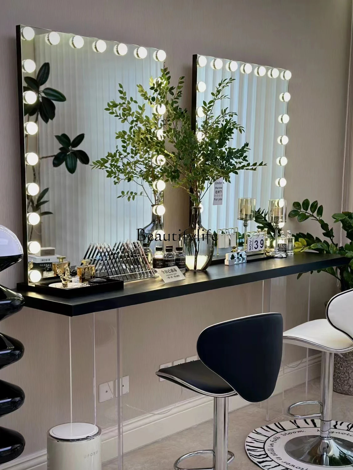 Makeup Aesthetic Studio Mirror Beauty Makeup Studio Wedding Shop with Light Bulb Mirror