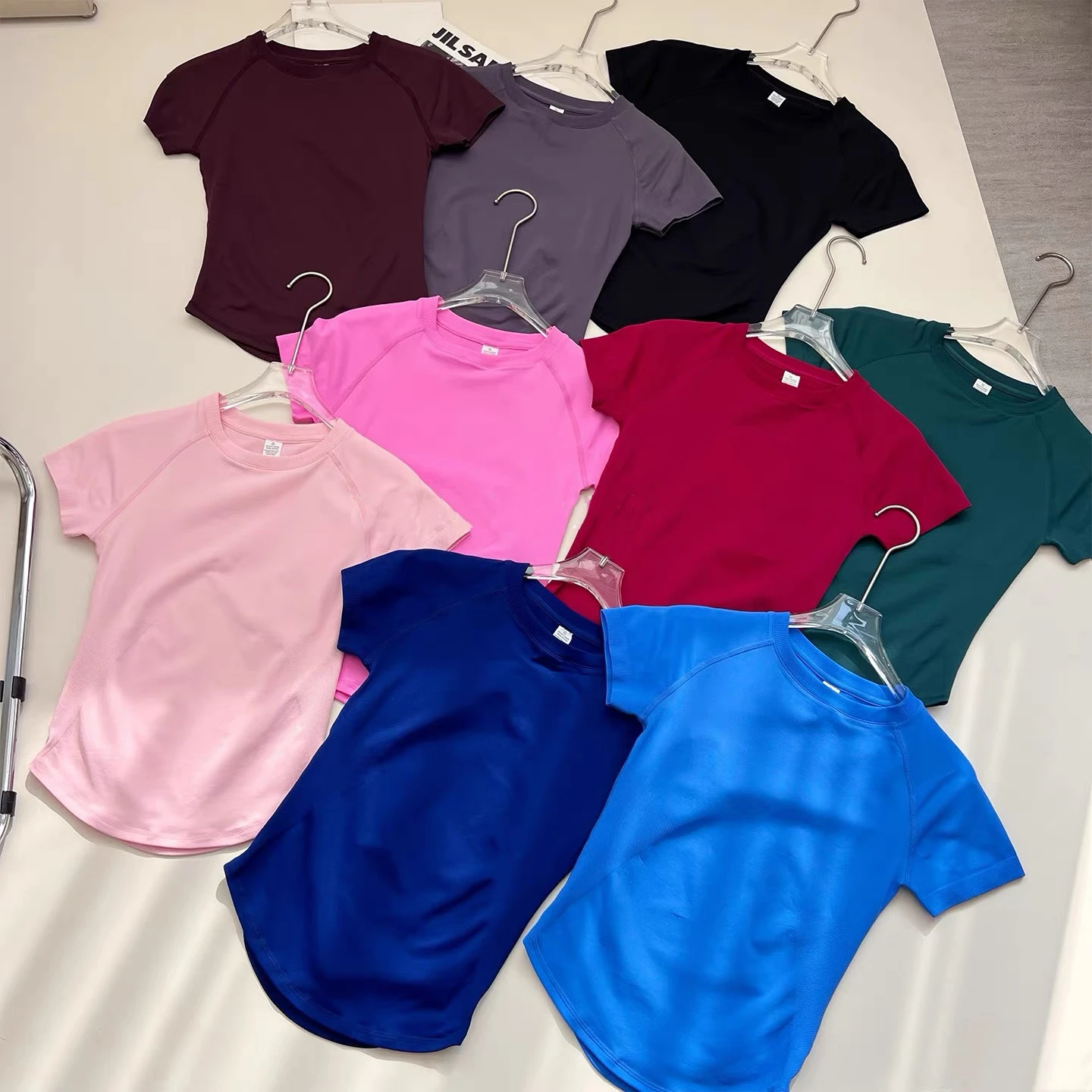 

Summer Sports and Fitness Impact Short Sleeve Women’s Yoga wear, Figure-flattering Slimming Running and Training T-shirt top