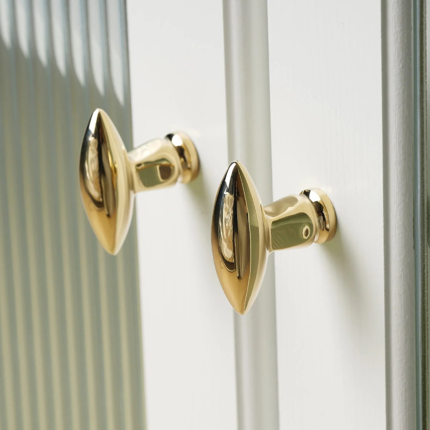 

SAILANKA Brass Furniture Handles Bright Gold Polished T-bar Modern Nordic Minimalist Wardrobe Cabinet Pulls Single Hole