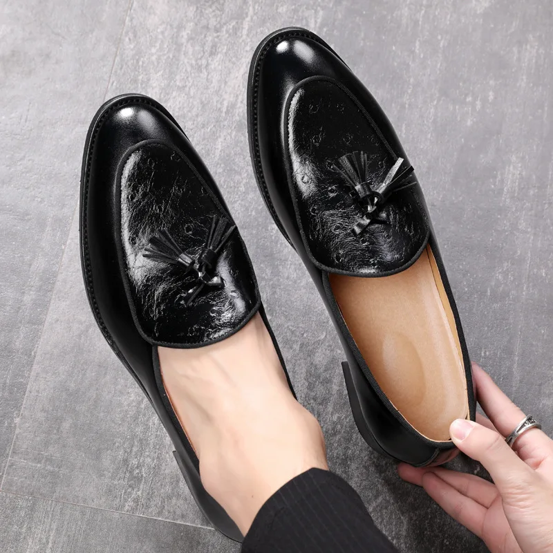 NEW 2022 Ostrich Pattern Men Business Formal Loafers Shoes Slip On Tassel Black Brown Fashion Men Dress Moccasins Shoes Big Size