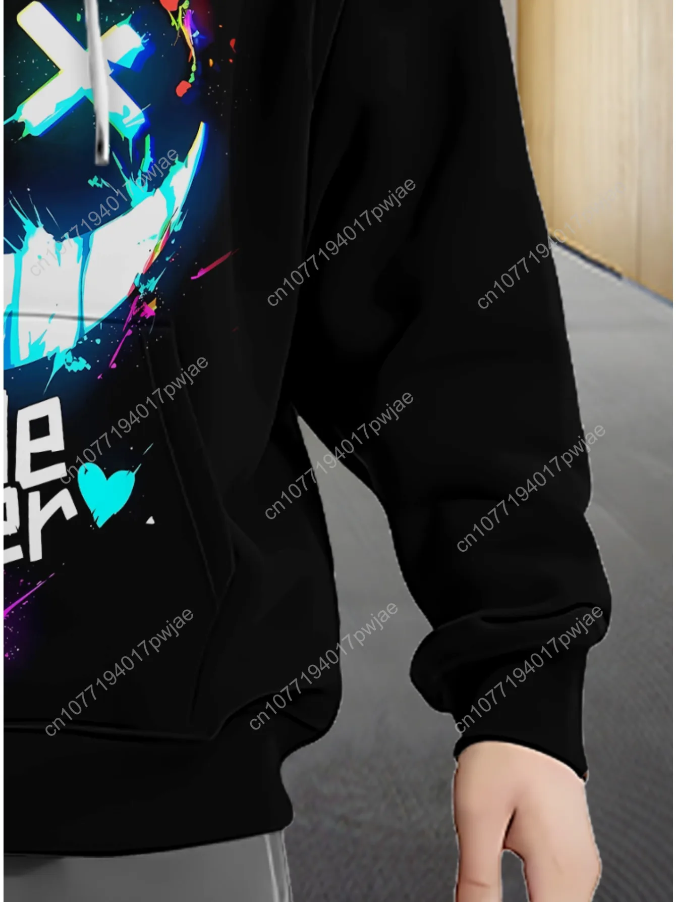 [Hoodie gráfico preto macio] Moletom masculino com zíper preto macio e durável com gráfico Vibrante Game Xover |   Ajuste confortável, Desi elegante