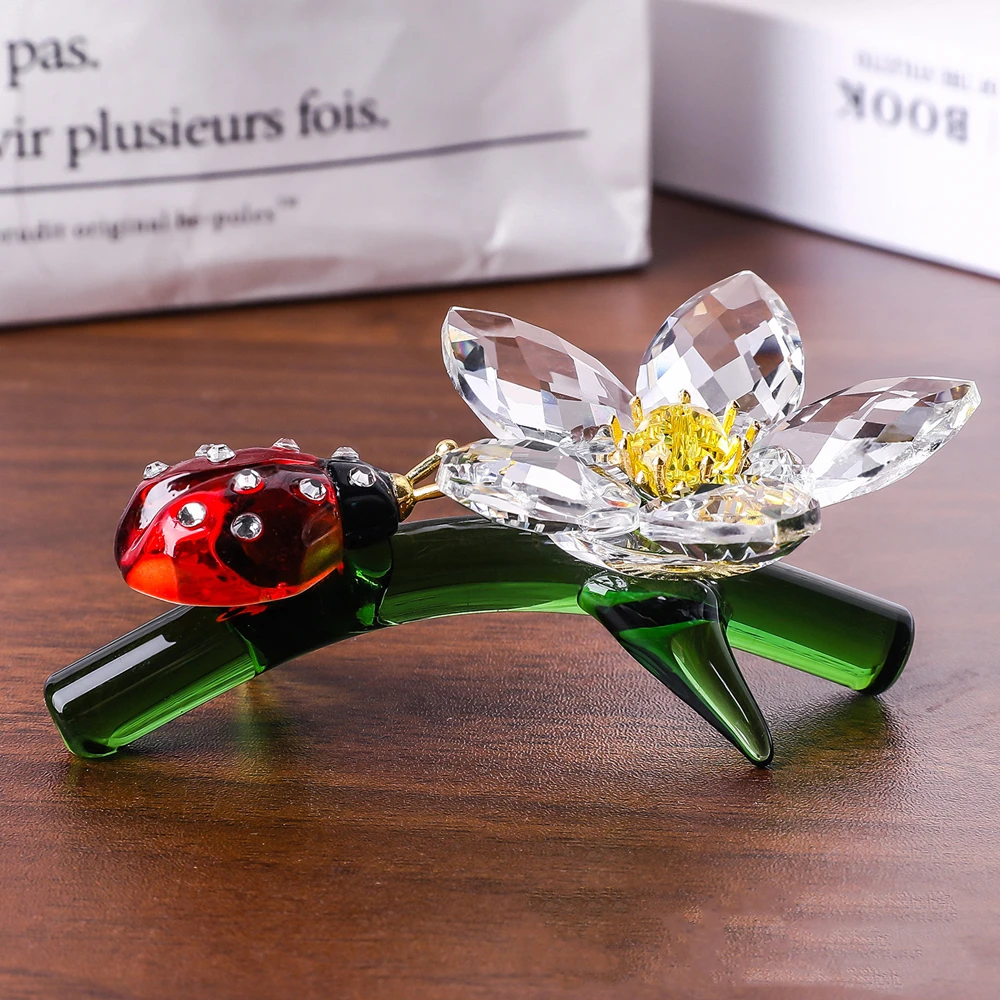 Crystal Ladybugs Figurine Glass Battle With Flower Collectible Paperweight Glass Animal Ornament Home Table Gift