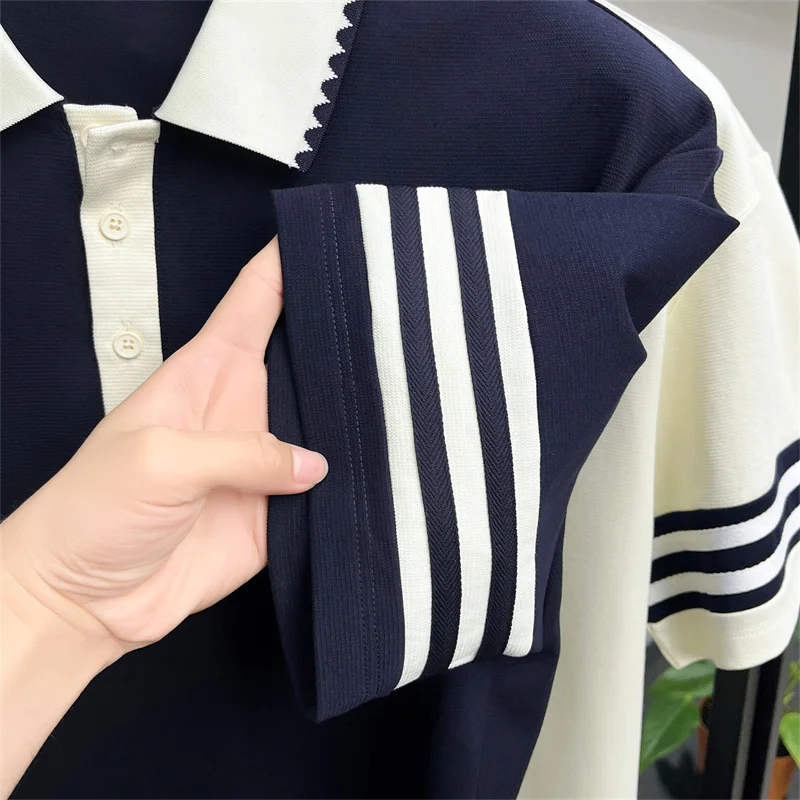 Herren-Poloshirt Neuer Sommer-Baumwoll-Freizeit-Kurzarm-T-Shirt Luxuriöses Besticktes Revers-Oberteil im Herren-Stil – Detail 7