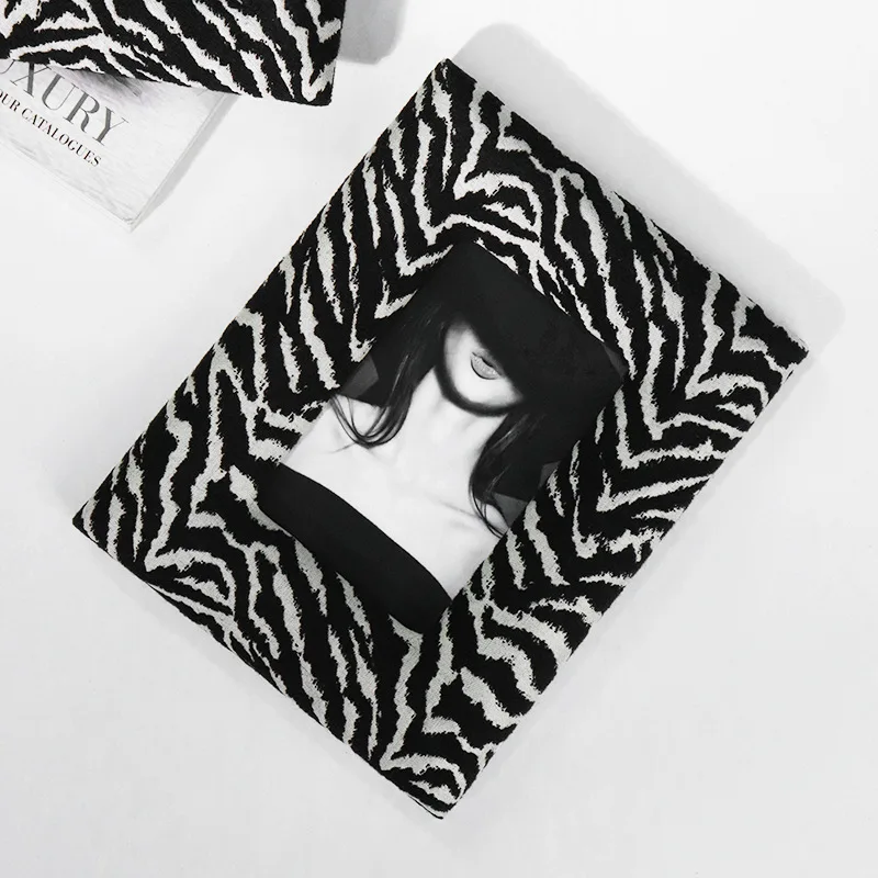 

New Creative High-end Cloth Art Photo Frame