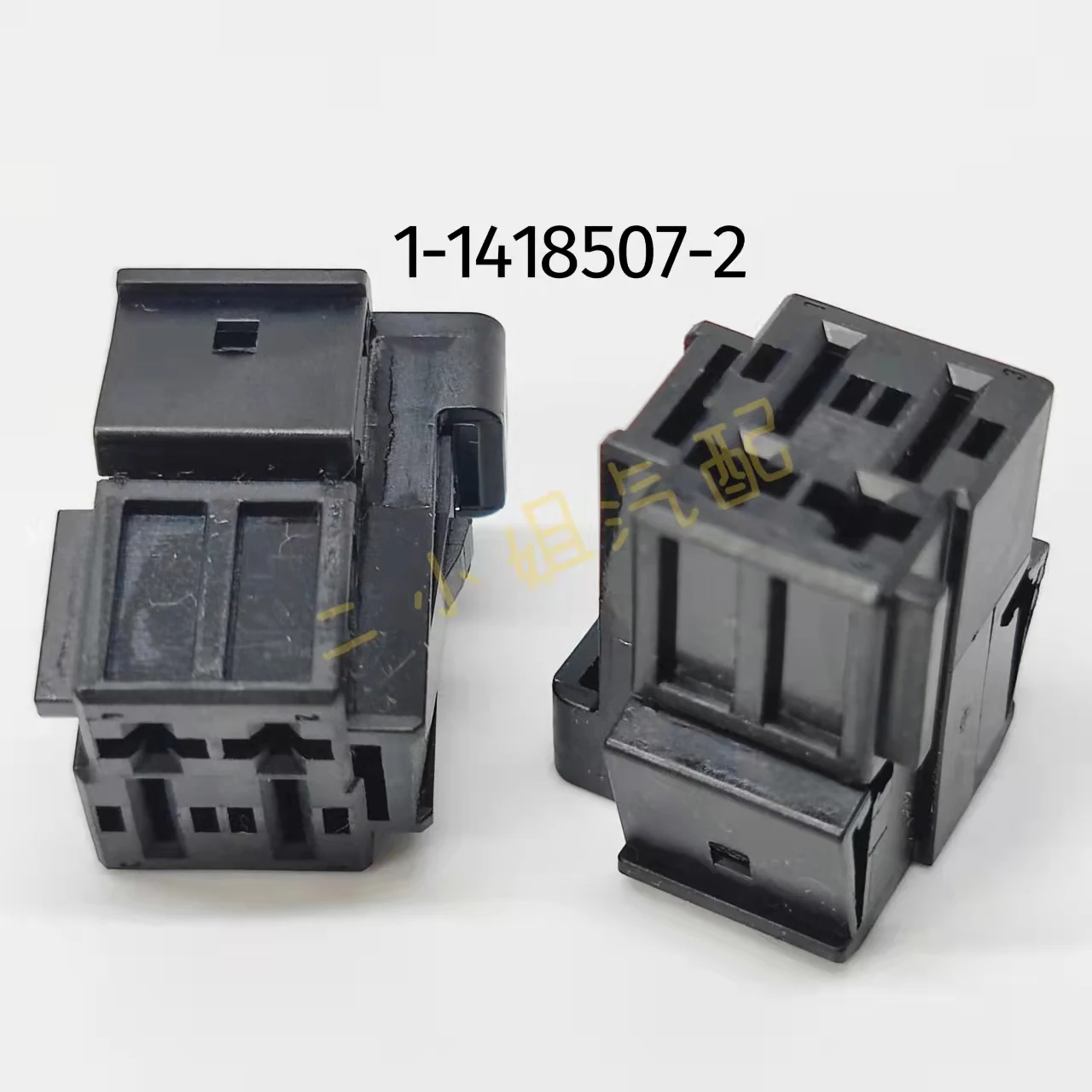 

Автомобильные разъемы TE Tyco 1-1418507-2 Mother, 4-отверстие, разъем, водонепроницаемый пластиковый корпус