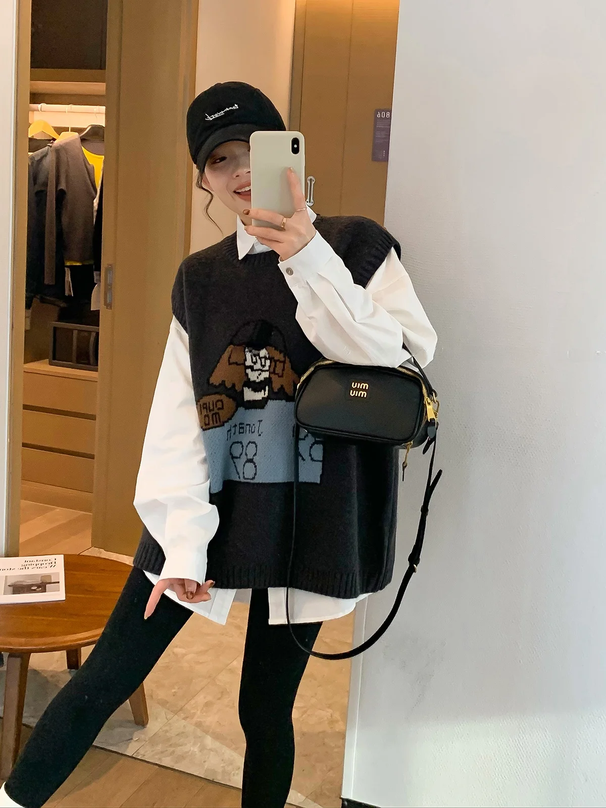 

Женский вязаный жилет Love Devil Fi Cartoon, свободный, универсальный, для повседневной носки, зима 2025, новинка, стильный, для работы и отдыха