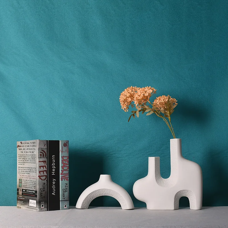 

Modern and Simple Mo Landi Ceramic Flower Hotel Tea Room Office bookcase filing cabinet decorative crafts ornaments