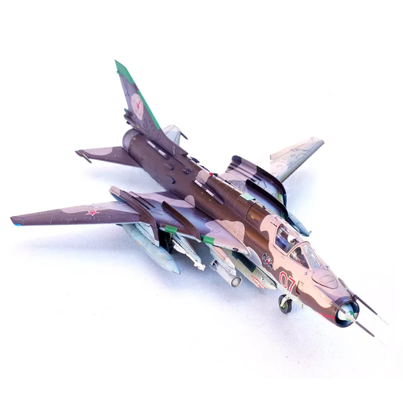 

JC Wings 1/72 Scale Su-17M4 SU17M4 Assembler Fighter Afghanistan 1988 Alloy Aircraft Model Collectibles Decorative Ornaments