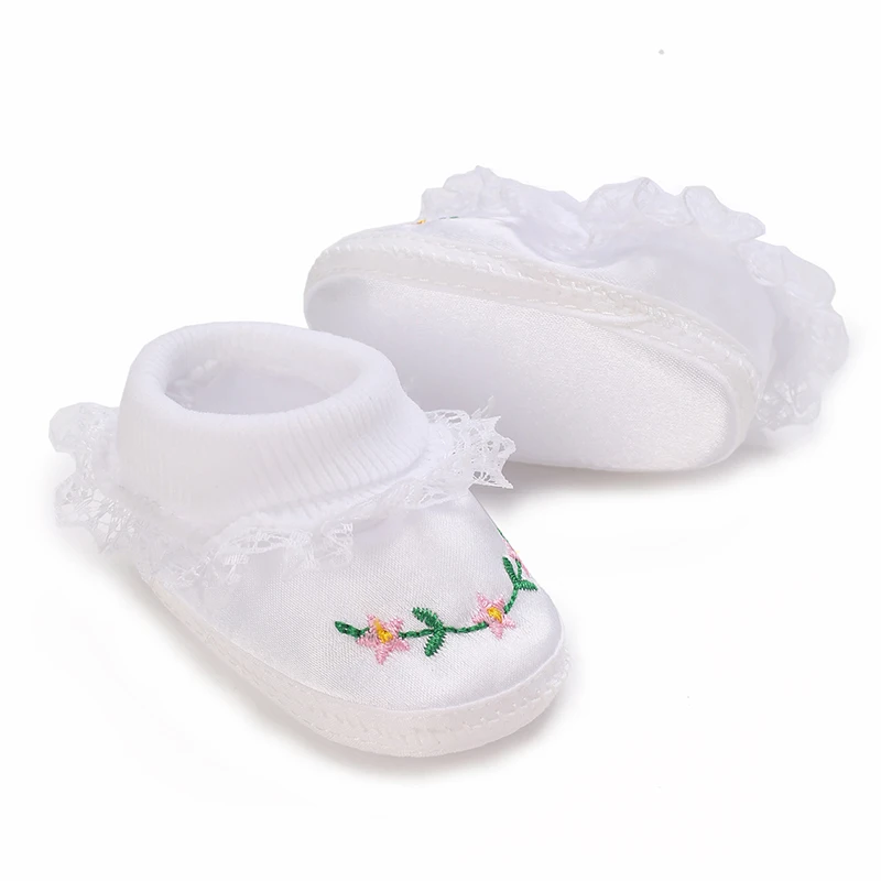 Spring and Summer Newborn Bed Shoes With Comfortable Cloth Soles For Learning To Walk