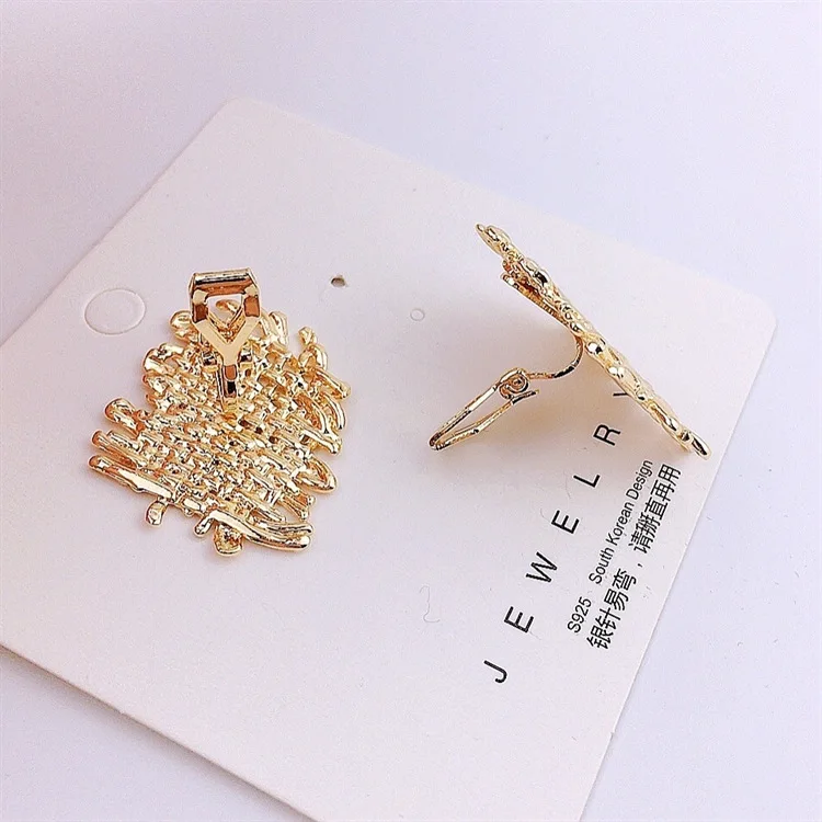 Fashion Korean Personality Clip on Earrings Without Piercing Earrings for women Jewelry