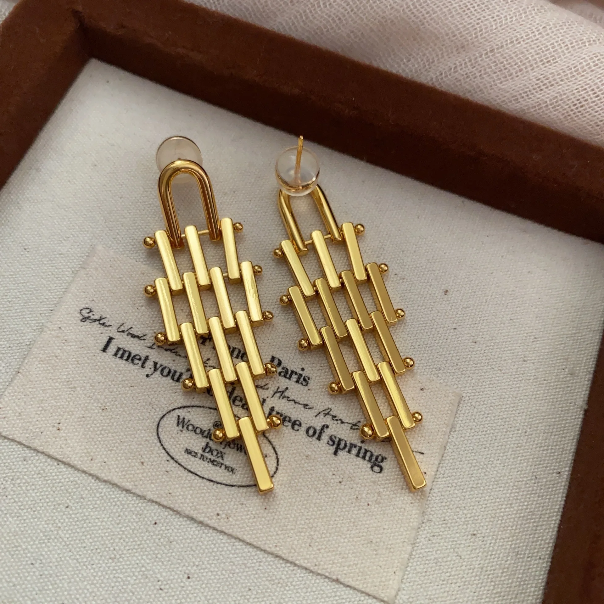 

gold color long dangling earrings for women high-end jewelry metal geometric figure pendant earrings elegant office lady