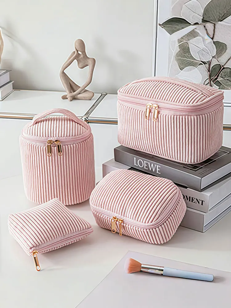 

1PC Autumn and Winter new makeup bag, travel single-sided fleece mouth red envelope, large-capacity portable toiletry bag