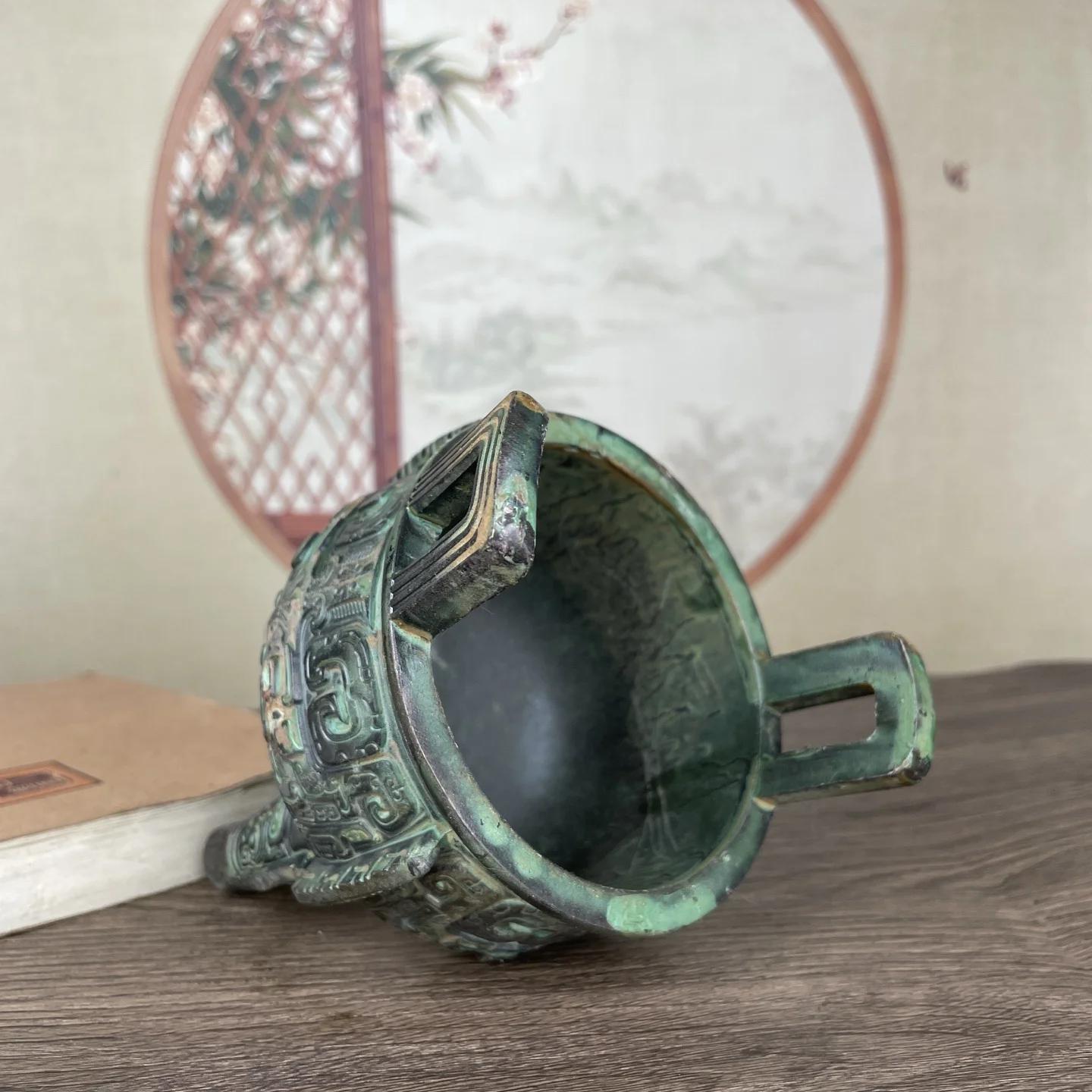 Chinese antique bronze tripod collection art sculpture decoration