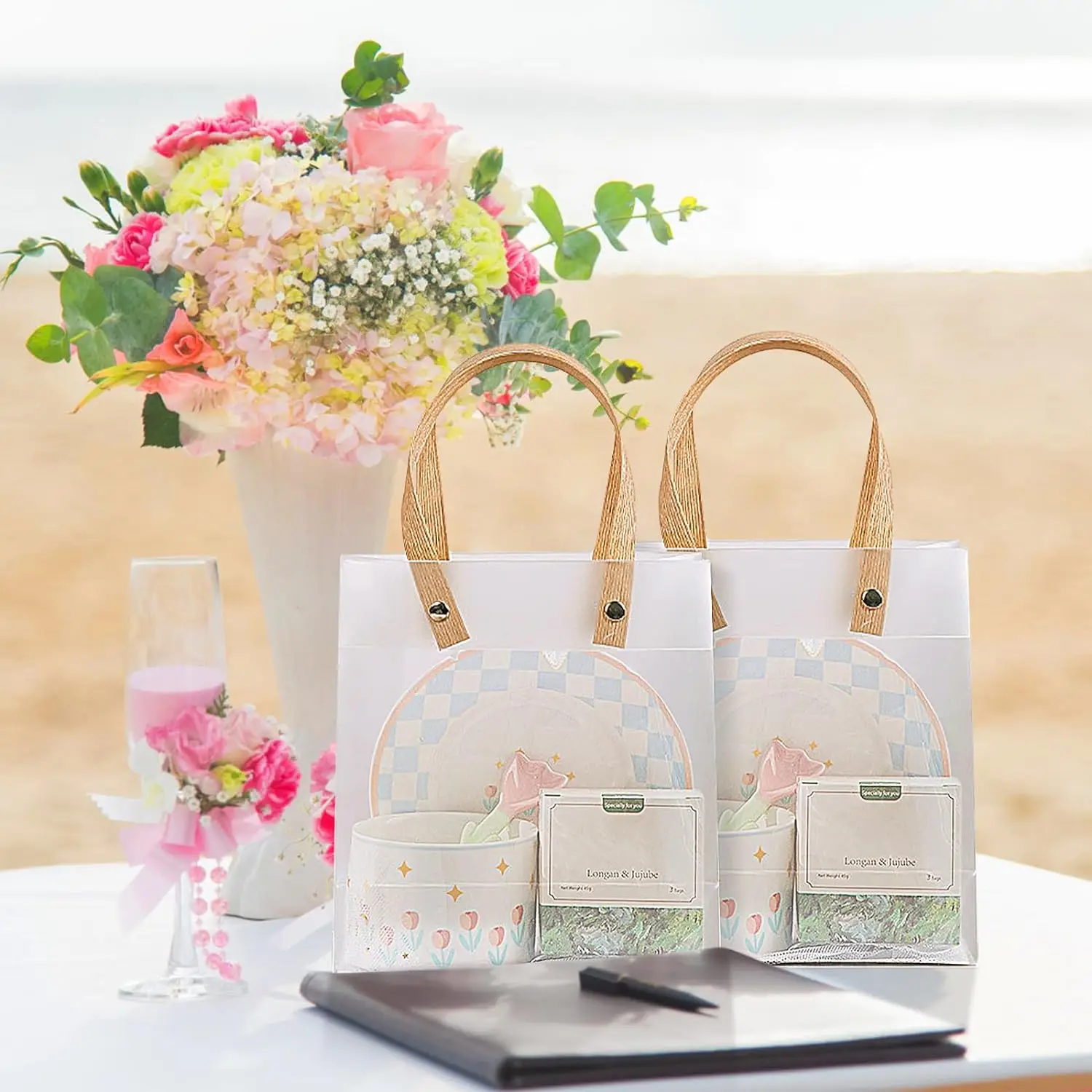 20PCS Holiday gift bag Eco-friendly Companion Gift Candy Bagholiday gift Birthday gift bag, anniversaries,Frosted Tote Bag
