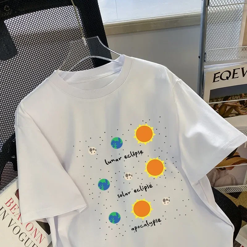 NOVEDAD DE VERANO 20225, camiseta Retro americana con cuello redondo para mujer, ropa de calle informal sencilla y holgada, camiseta elegante de manga corta, Top de nicho