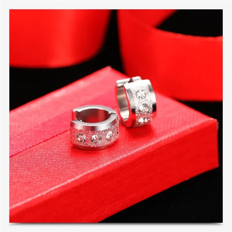 ใหม่ยุโรปสแตนเลส Frosted zircon ต่างหูคริสตัลหญิงจากออสเตรีย 2 สีอารมณ์ที่เรียบง่าย Fit ผู้หญิง