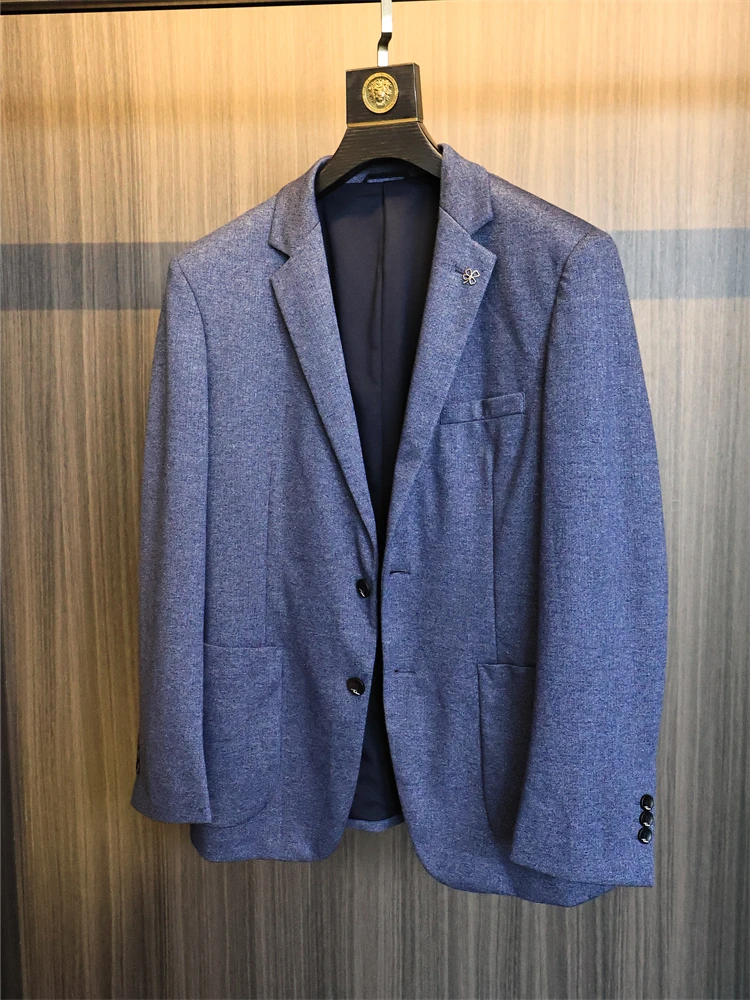

Stylish Autumn Men's Pure Color Business Casual Notch Lapel Suit Jacket Well-Tailored Fashionable Urban Style Two Button