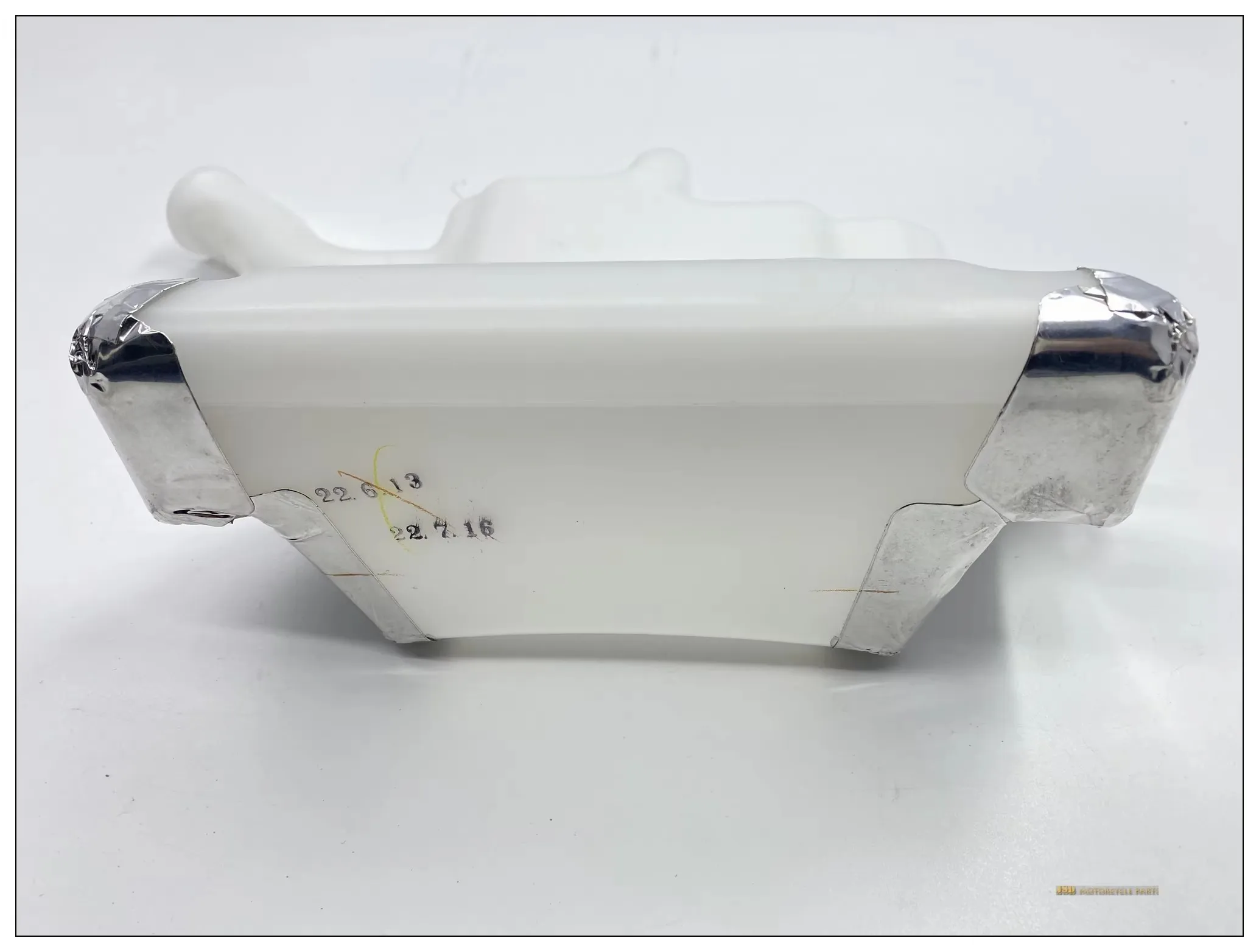 Applicable to Honda Jinyi 1800 F6B from 2001 to 2017, new original backup water tank/auxiliary water tank/water tank