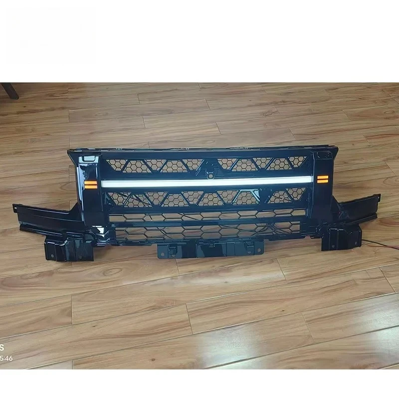 

Автозапчасти Другие внешние аксессуары Передняя решетка ABS Решетка радиатора автомобиля со светодиодными стержнями