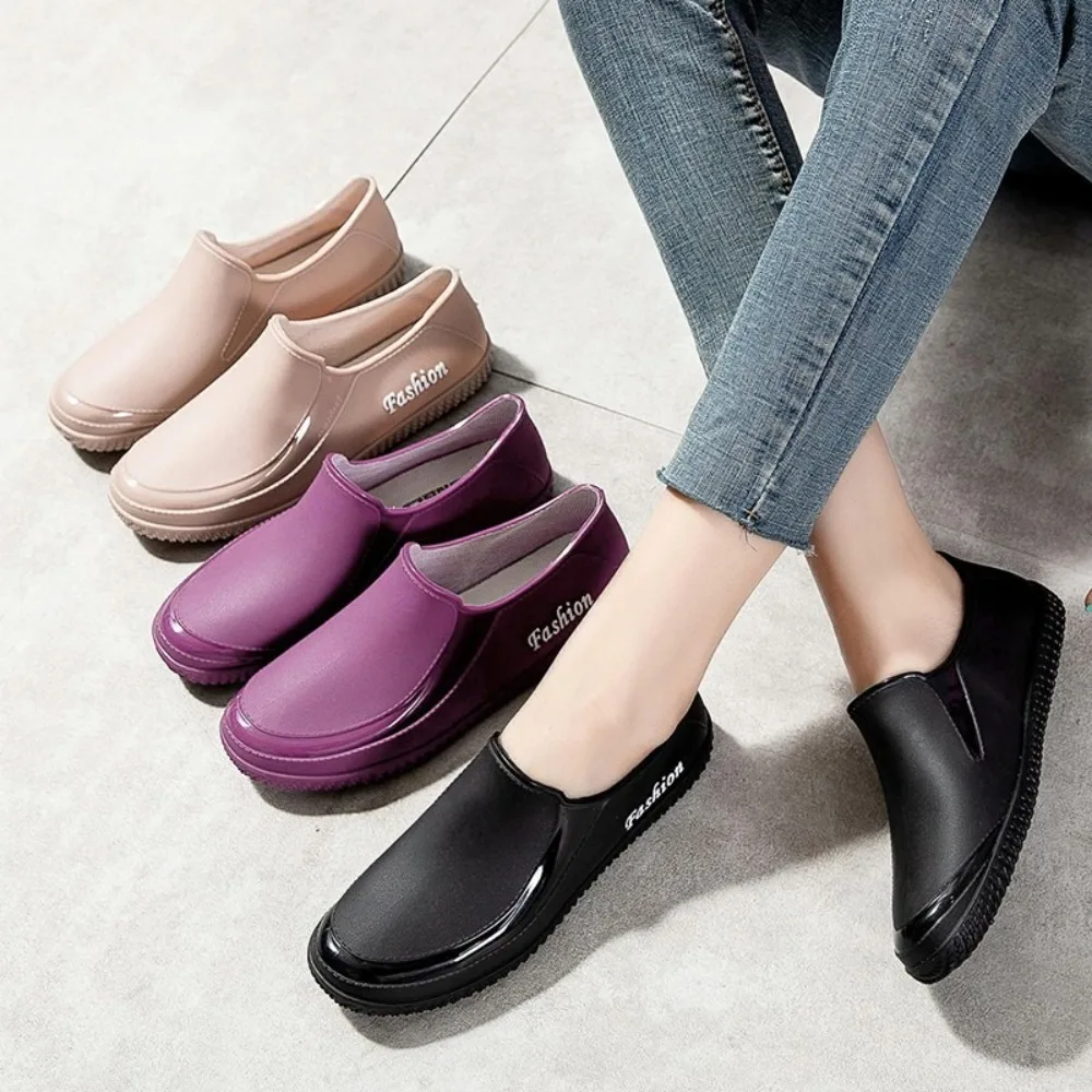 Image of Neue Wasserdichte Damen-Regenschuhe mit Flachem Boden, Rutschfeste Regenstiefel für Frauen, Niedrige Damenschuhe für Küche, Autowäsche und Arbeit