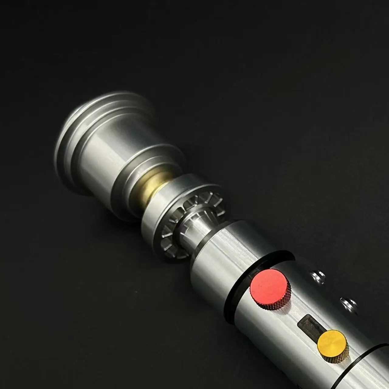 Lightsaber XT4 Neopixel Gevoelige Smooth Swing Metal Heavy Dueling RGB Pixel Blade Speelgoed Cosplay Game Movie Prop