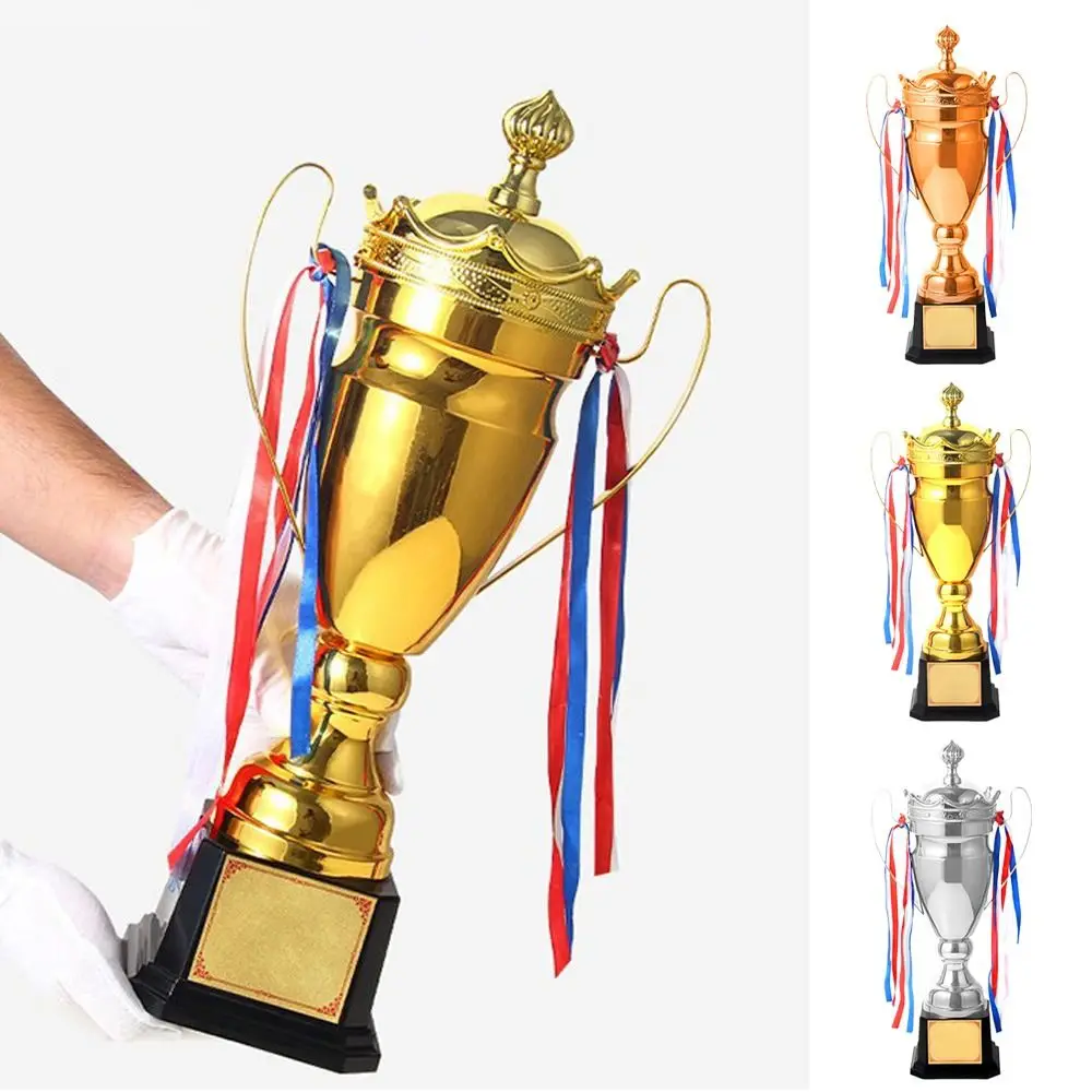 

Металлический материал Трофей Кубок Золотого цвета Маленький размер Победитель Награда Корона Дизайн с крышкой Кубок чемпионата Футбол Футбол