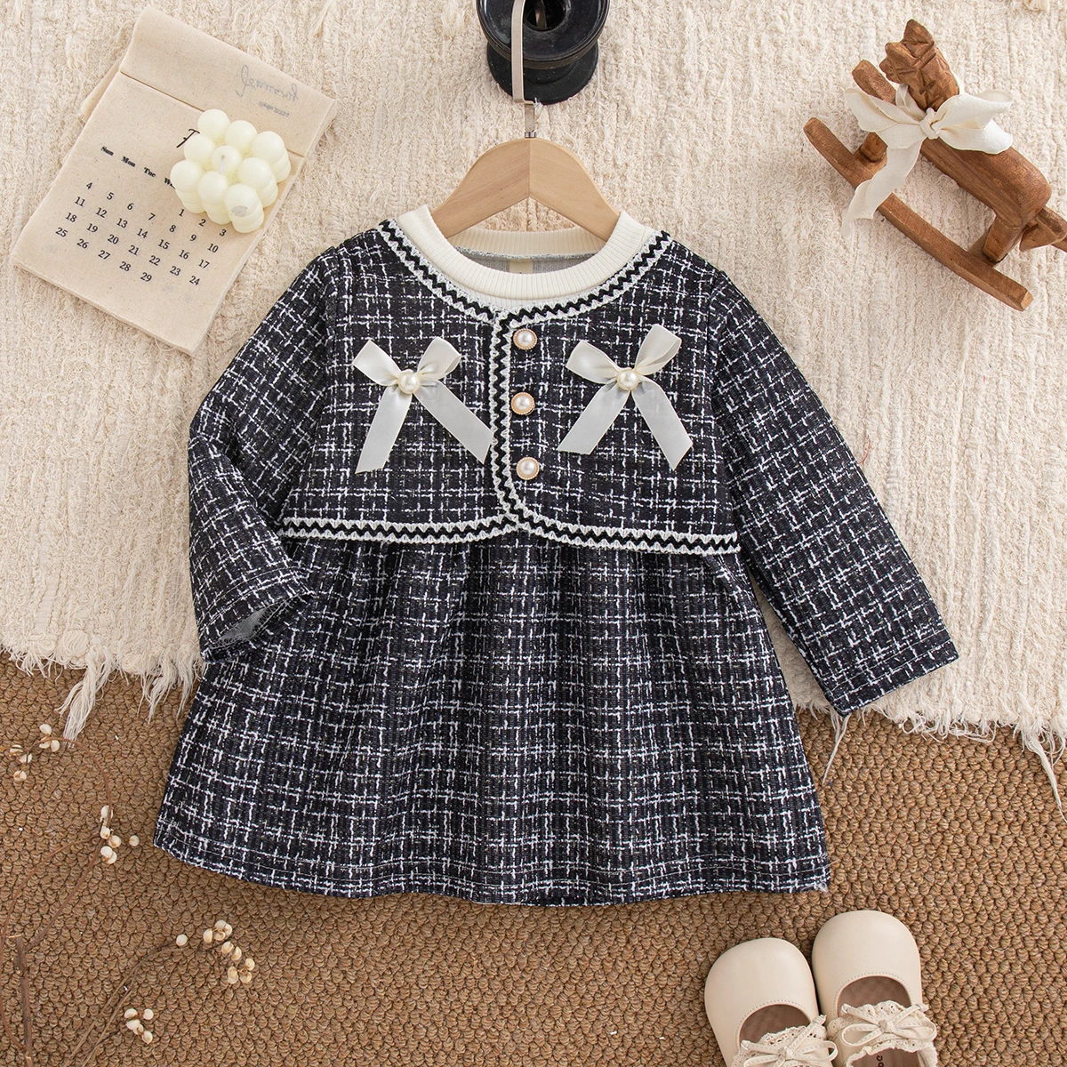 Spring And Autumn New Black Checkered Baby Girl Dress, Sweet Bow Children'S Clothing For Babies Aged 9 Months To 3 Years Old