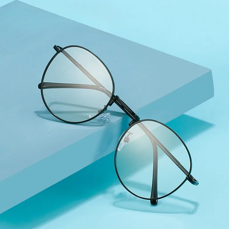 Photochrome Brille Damen Herren Outdoor Farbwechselbrille Metall ovaler Rahmen mit austauschbarer Linse Brille Studentenbrille – Detail 2