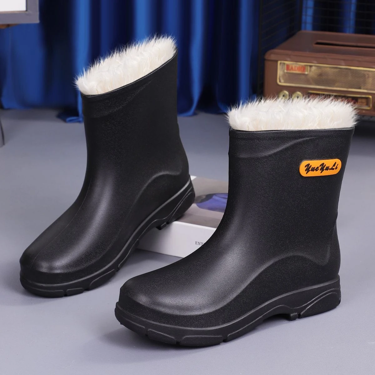 Warm Young Fleece-lined Rain Boots for Men Motorcycle Autumn Winter Galoshes City Designer Teenagers Rubber Work Water Man Shoes