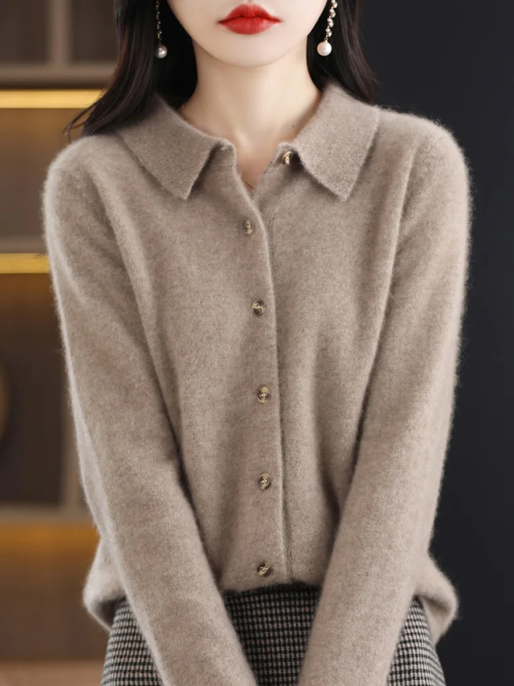

Autumn and winter new women's cardigan solid color lapel sweater Korean Joker pure wool long-sleeved knitted coat.