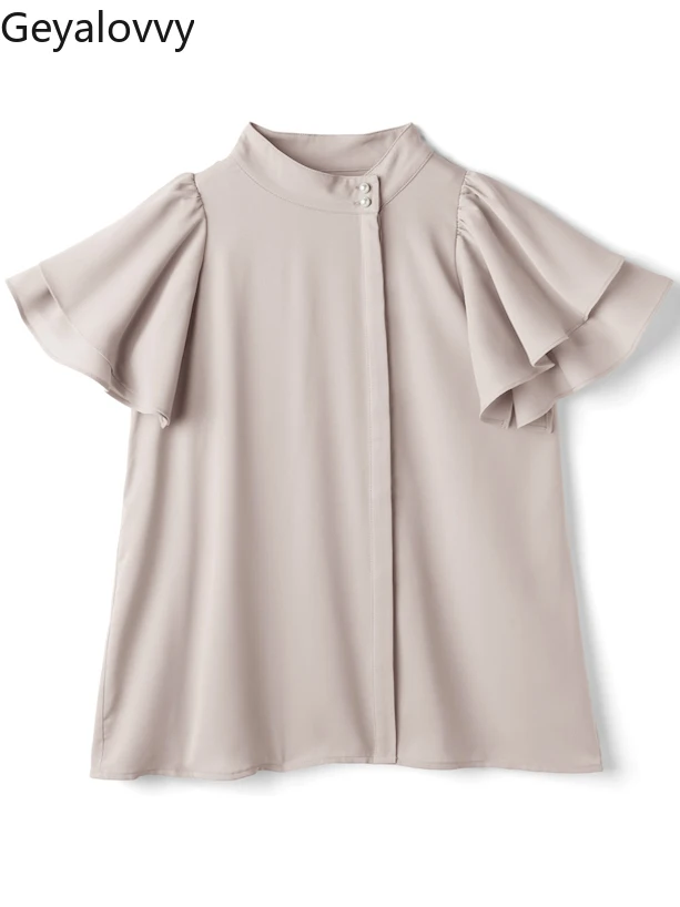 اليابانية 2025 صيف جديد الحلو بلون قميص الوقوف طوق قصيرة الأكمام بلوزة كشكش حافة زر اللؤلؤ قمة باردة