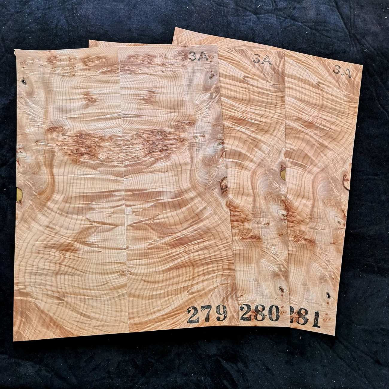 1/3PCSMaple Burl Guitar Veneer For Electric Bass Acoustic Guitars Original Wood MakeupBoard Guitar Making Material 480*360*0.5mm