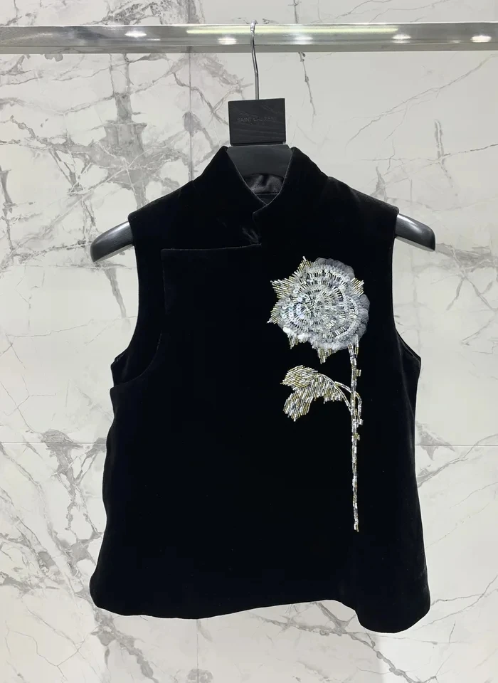 2024 Spring Fashion Women New Luxury Beading Flower Velvet Vest Female Chic Tops