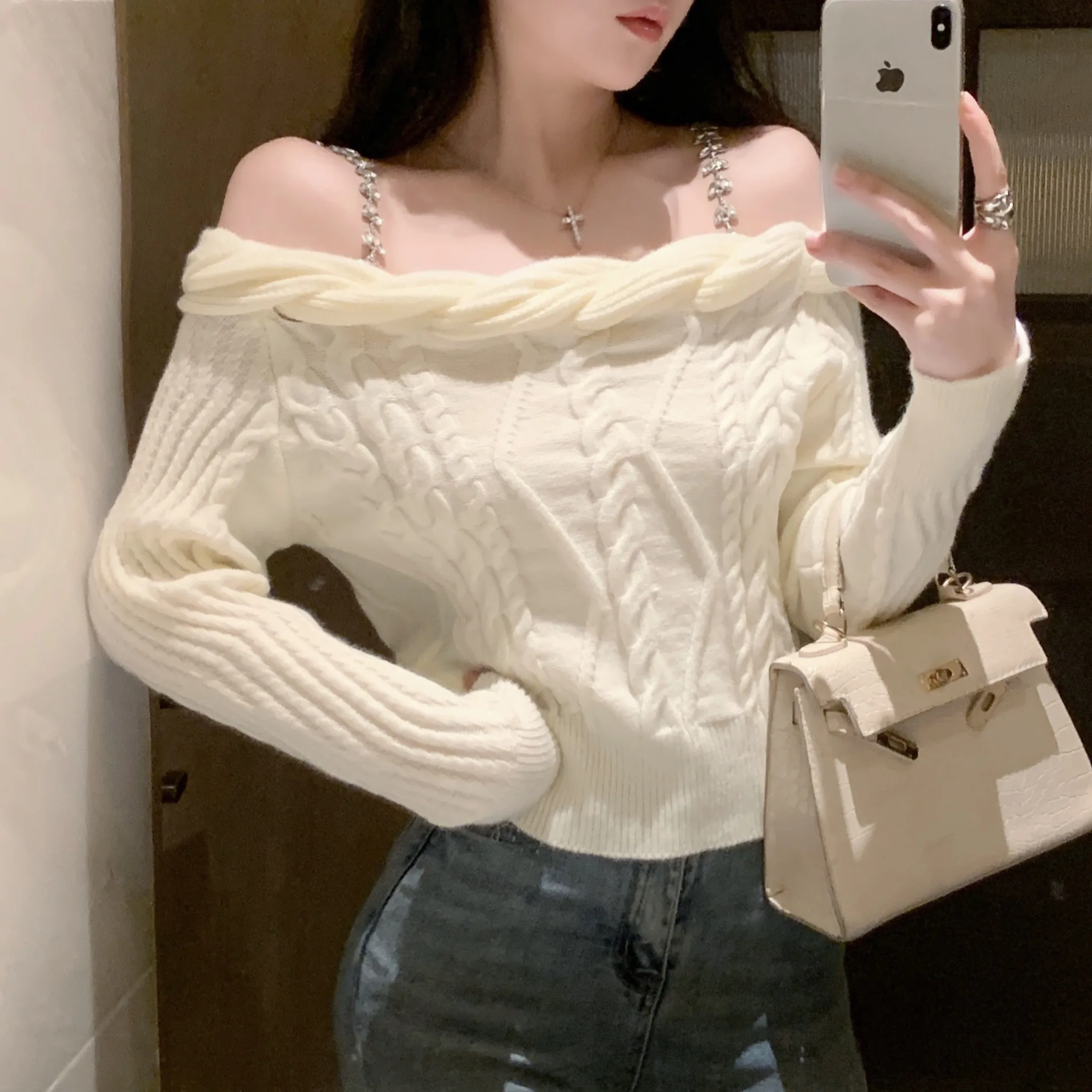 

Thiened Autumn Winter Sweater One-oulder Knitted Outerwear Pure Color Sweet Design Sense Twist Pure Cotton Long Sve Top