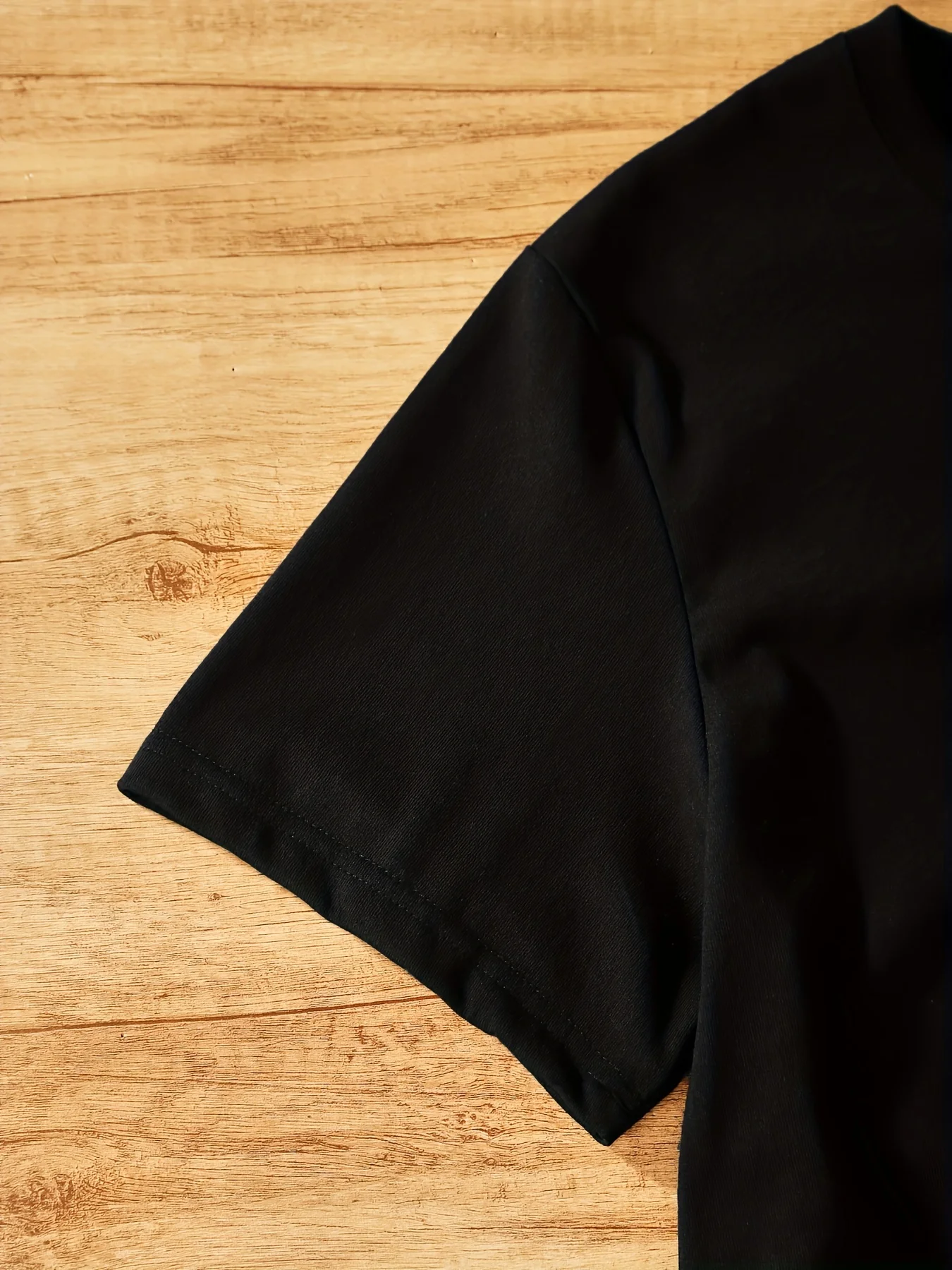 Damen-T-Shirt mit Vintage-Lippen-Print, Strickstoff aus 100 % Polyester, kurzärmliges Freizeitoberteil mit Rundhalsausschnitt, Sommer-T-Shirt mit geometrischem Muster