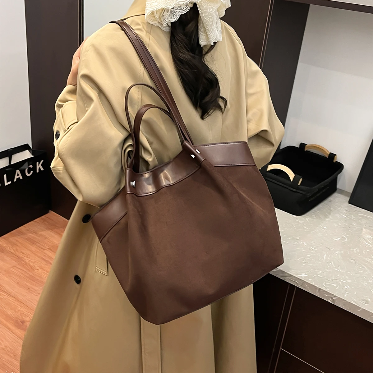 

Classic Matte Quilted Women Luxury Tote Bag Large Capacity PU Water Resistant Magnetic Multifunction Daily Commute Shopping