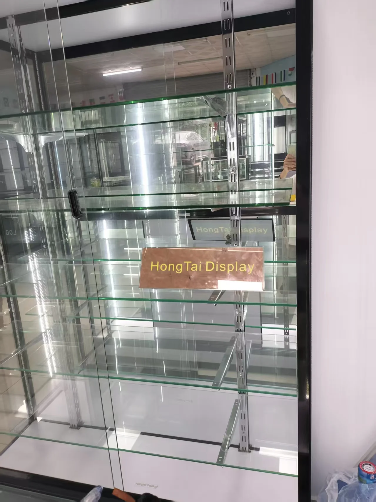 Porte coulissante en verre personnalisée, cadre carré en aluminium, raccord de magasin de fumée, affichage de magasin de détail, vitrine haute