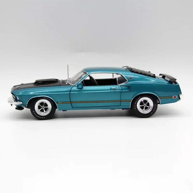 Metal Toy Car Model 1:18 Scale 1969 Ford Mustang Mach 1 Die Cast