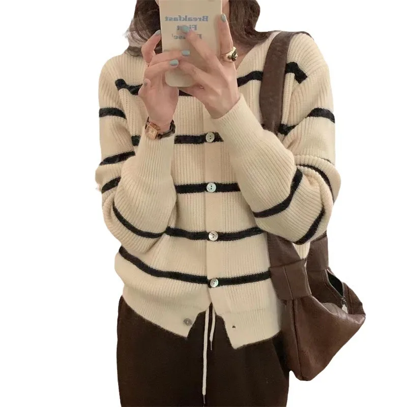 

Women Knitted Autumn Sweaters Female O-neck Stripe Knitted Cardigan Fashion Long Sleeve Casual Tops Ladies Style New 2024 Q122